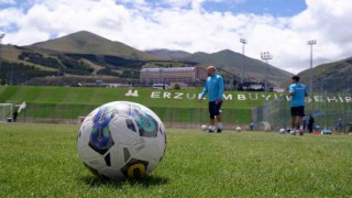 Palandöken, futbol takımlarının gözde kamp merkezi oldu