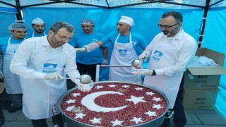Pendikte 10 bin kişiye aşure dağıtıldı