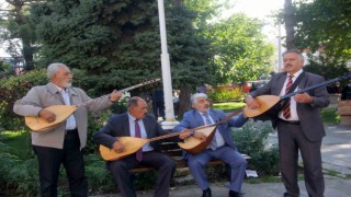 Popüler sanatçılara inat 5 bin yıllık âşıklık geleneğini yaşatmaya çalışıyorlar