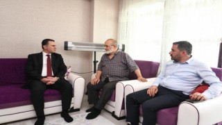 Pursaklar Belediye Başkanı Çetin, 15 Temmuz gazilerini ve şehit ailelerini ziyaret etti