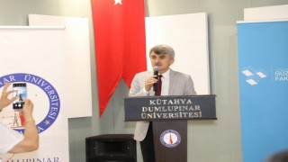 Rektör Uysal: Ahmet Yakupoğlunun eserlerini bilimle koruyoruz, o şekilde korumaya da devam edeceğiz