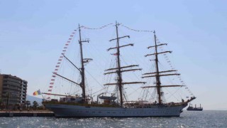 Romanya donanma gemisi İzmirde