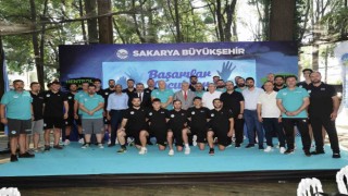 Sakarya Büyükşehir, hentbol takımını tanıttı