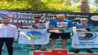 Sakarya Büyükşehirli yüzücü Çalkandan Körfez yarışlarında ikincilik