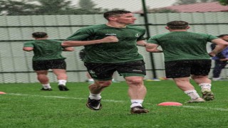 Sakaryaspor, yeni sezon hazırlıklarını sağanak yağış altında sürdürdü