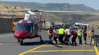 Sarıkamıştaki otobüs kazasına ambulans helikopter desteği