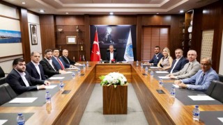 Başkan Seçer: Mersin'de kayıtlı yabancı sayısı 300 bin