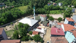 Selin vurduğu beldede vakit ezanını gönüllüler okudu