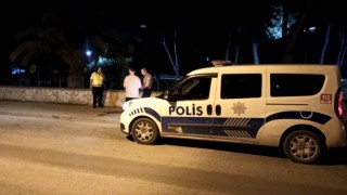 Sevdiği kızla gördüğü genci silahla ağır yaraladı