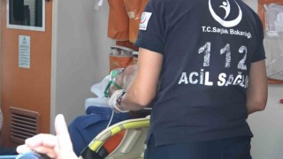 Sigara koltuğu yaktı: 1i polis 2 kişi dumandan etkilendi