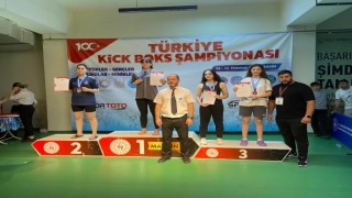 Sivas, Türkiye Kick Boks Şampiyonasına damga vurdu