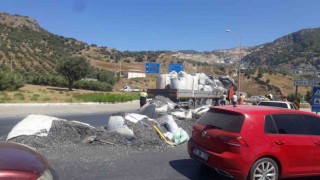 Sökede OSB kavşağındaki kaza, trafiği felç etti