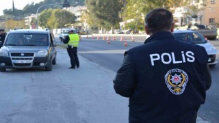 Sökede sivil trafikçiler, kuralsızlara acımadı