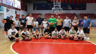 Spor salonları çocuklarla doldu