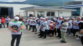 Su fabrikasında işten çıkarılan işçilerden eylem