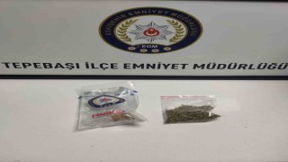 Şüpheli şahsın üzerinde uyuşturucu ele geçirildi
