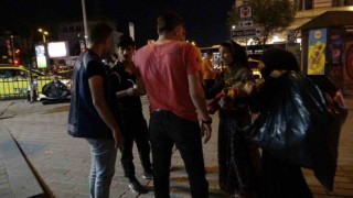 Taksimde dilenci operasyonu: Bastonlu yaşlı kadın dilenciden basın mensubuna tepki