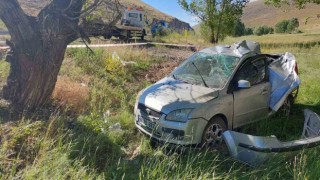 Trafik kazasında bebek hayatını kaybetti, aynı aileden 3 kişi ağır yaralandı