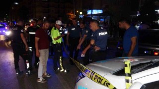 Trafikte tartıştıkları baba oğula kurşun yağdırdılar