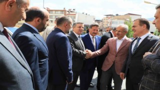 Ulaştırma Bakanı Uraloğlu Hakkaride
