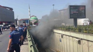 Ümraniyede İETT otobüsü alev alev yandı