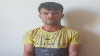 Üzerinde Jandarma yazılı gömlekle sosyal medyada paylaşım yapan şahıs yakalandı