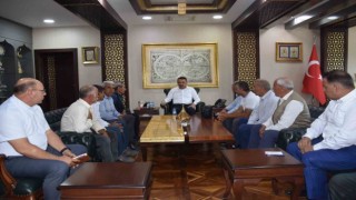 Vali Hacıbektaşoğlu köy muhtarlarının sorun ve taleplerini dinledi