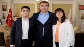 Vali Memiş, LGS şampiyonlarını kabul etti