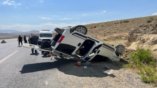 Van-Hakkari yolunda trafik kazası: 5 yaralı