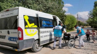 Vanda engelli vatandaşlara tekerlekli sandalye ve medikal malzemesi desteği