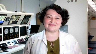 Vanda göreve başlayan hava ve uzay hekimine sorulan sorular güldürdü