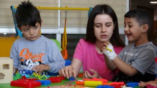 Vanda tedavi gören çocuklar eğitimlerinden geri kalmıyor