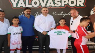 Yalova Belediyesinden Yalovaspora malzeme desteği