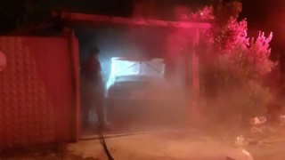 Yanan otomobile itfaiye müdahale etti