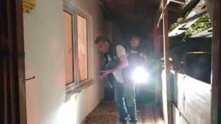 Yaşlı kadının evine taşlı saldırı