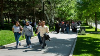 Yaz okulu için 155 üniversiteden öğrenci geldi
