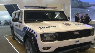 Yerli ve milli zırhlı polis aracı TULGA 4x4 SUV İDEFte yoğun ilgi gördü