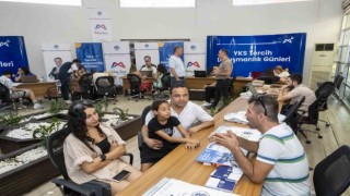 YKS tercih günlerinde Mersin Büyükşehir Belediyesinden öğrencilere danışmanlık hizmeti