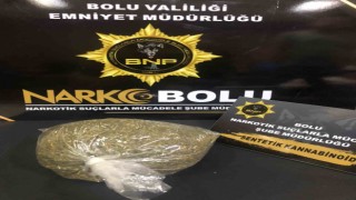 Yolcu olarak bindiği otobüste 650 gram uyuşturucu madde ile yakalandı