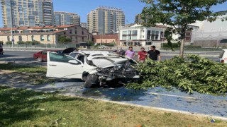 Zeytinburnunda anne ve oğlu feci kazadan kıl payı kurtuldu