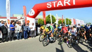 100. Yıl Cumhuriyet Bisiklet Turunda Samsun-Çorum etabının startı verildi