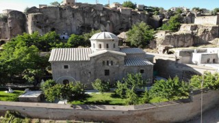 17 asırlık Kilise Camii ihtişamıyla turistleri cezbediyor