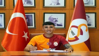 19 yaşındaki Caner Doğan, Galatasaray ile profesyonel sözleşme imzaladı