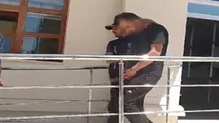 60 saniyede çaldığı 120 bin liralık 2 bilgisayarı 5 bin liraya satmış