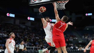 A Milli Erkek Basketbol Takımı, hazırlık maçında Polonyayı mağlup etti