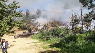 Adanada ev yangınına havadan müdahale