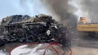 Adana'da geri dönüşüm tesisinde yangın