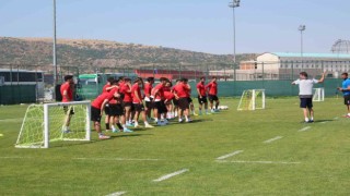 Afyonspor yeni sezon hazırlıklarını sürdürüyor