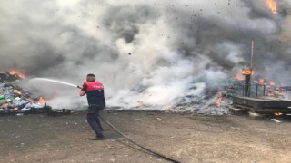 Ağrıda çıkan yangında iş yeri küle döndü