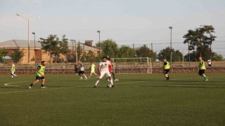 Ahlatta Şöhretler Futbol Turnuvası düzenlendi